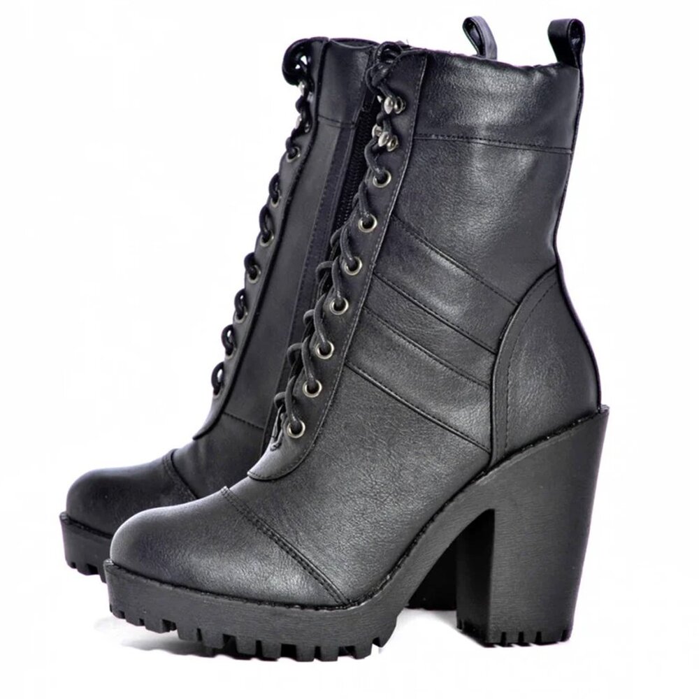 AX Paris Fanatic Heeled Lace-Up Front Boots PU Leather Lug Sole Booties 39